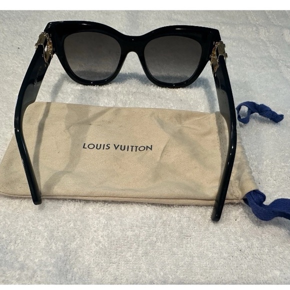 Louis Vuitton Link PM LV Black Cateye Oversized Sunglasses European Size - Picture 3 of 6